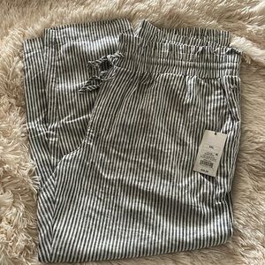 Searsucker paper bag top light weight pants size xxl